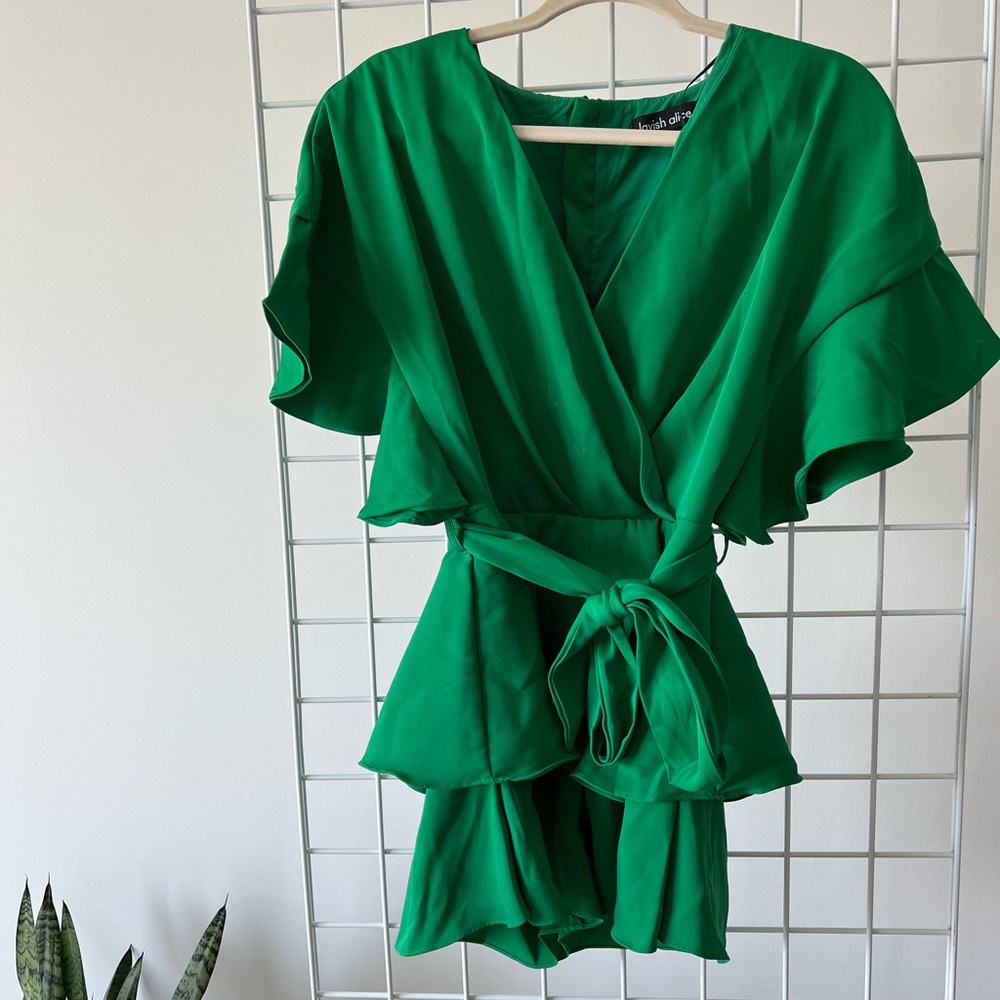 Lavish Alice size small emerald green romper